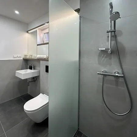 Lucina * Veľký Slavkov